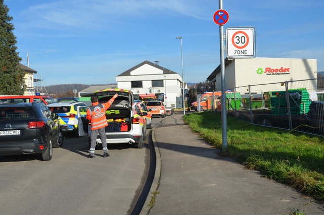 Gegen 11 Uhr am Mittwoch, 3. Dezember,...Recyclingunternehmens Roeder gemeldet.  | Foto: Ulrike Strter