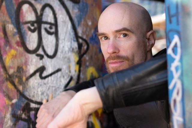 Schlagzeuger Bastian Jtte ist Star-Gast beim Konzert des Freiburger Kammerchors in St. Peter