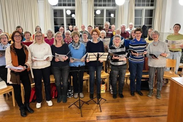 Beim Adventskonzert des Sngerbunds Efringen-Kirchen umspielt die Oboe Rockmusik