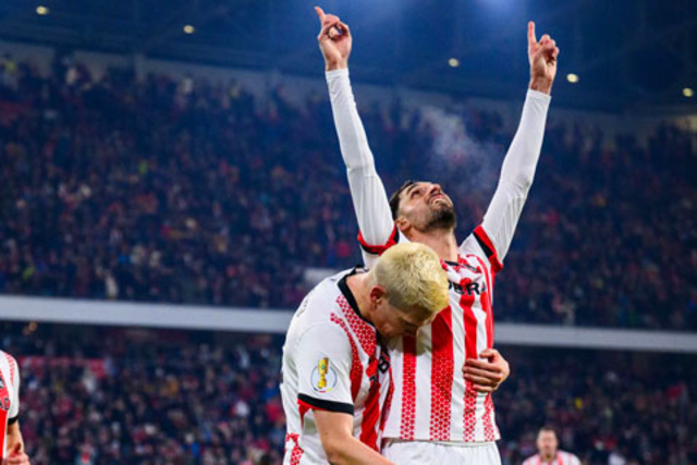 Vincenzo Grifo stt seinem SC Freiburg die Tr zum Viertelfinale auf