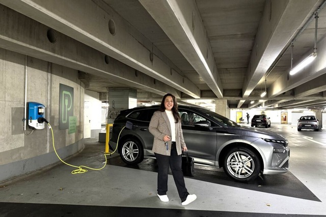 Die Mitarbeiter im Auendienst fahren nun elektrisch.  | Foto: Roche