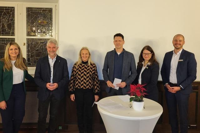 Sparkasse Hochrhein bergibt Spenden an 46 Wehrer Vereine