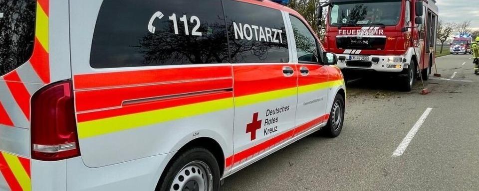 Auto prallt bei Griheim gegen Baum – Fahrer verletzt