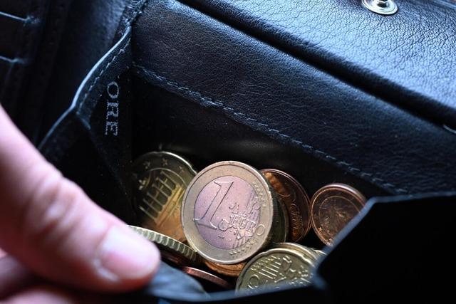 Nach langem Arbeitsleben bleibt einer Freiburgerin im Alter nur ein Taschengeld