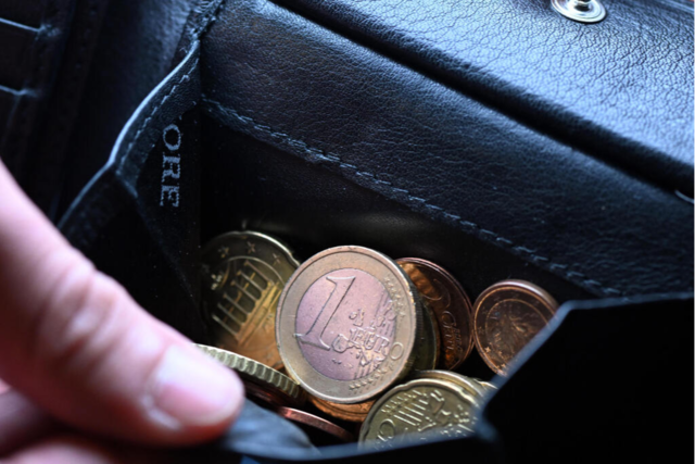 Nach langem Arbeitsleben bleibt einer Freiburgerin im Alter nur ein Taschengeld