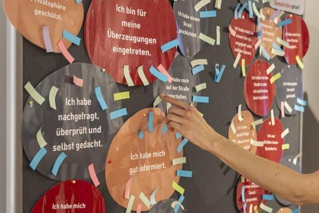 Abgesagter Faktencheck-Workshop an VHS in Kirchzarten: Wie neutral kann politische Bildung sein?