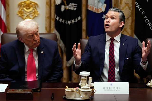 Neuer Angriff auf angebliches Drogenboot (Archiv)  | Foto: Julia Demaree Nikhinson/AP/dpa