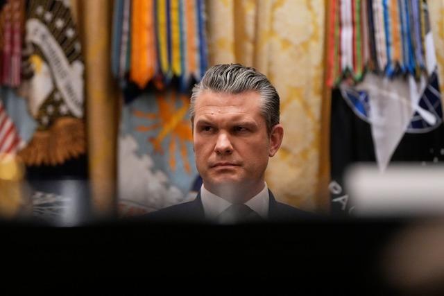 Pentagon-Chef Hegseth gert an mehreren Fronten unter Druck