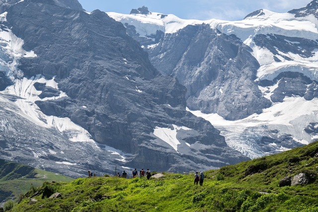 Der Bergsommer 2025 war gepr&auml;gt v...egenen Null-Grad-Grenzen. (Symbolbild)  | Foto: Peter Schneider/KEYSTONE/dpa