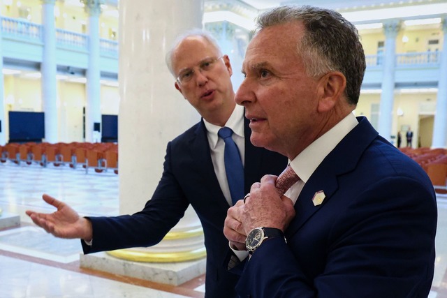 Den US-Sondergesandten Steve Witkoff h... er nur Spott &uuml;brig. (Archivbild)  | Foto: Vyacheslav Prokofyev/Pool Sputnik Kremlin/AP/dpa