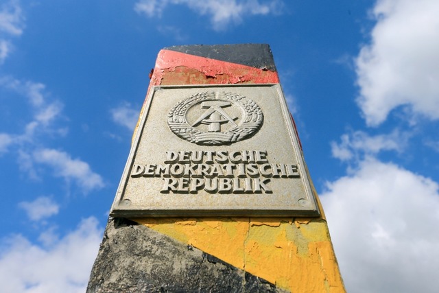 Aus der Sicht zweier Mnner zeigt Chri... Kriegsende bis zur Wiedervereinigung.  | Foto: Jens Wolf
