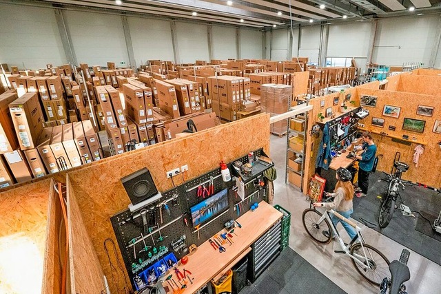 Blick in das neue Mount7-Logistikzentrum  | Foto: Mount7