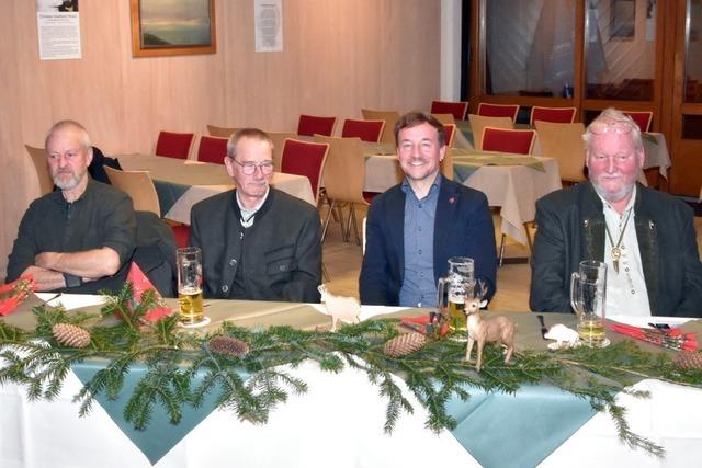 Jagdpchter laden zum traditionellen Rehessen in Hchenschwand ein