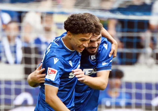 Louey Ben Farhat (l) und Lilian Egloff...m Karlsruher SC vermisst. (Archivbild)  | Foto: Uli Deck/dpa