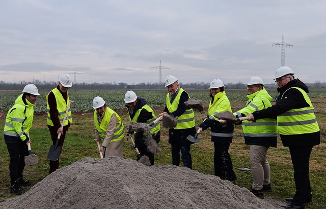 Mit der entstehenden W&auml;rme soll d...in Fernw&auml;rmenetz versorgt werden.  | Foto: Ren&eacute; Priebe/dpa