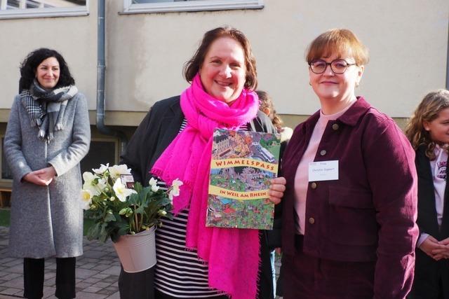 Kultusministerin Theresa Schopper lernt die Wohlfhlregeln der Friedlinger Rheinschule kennen