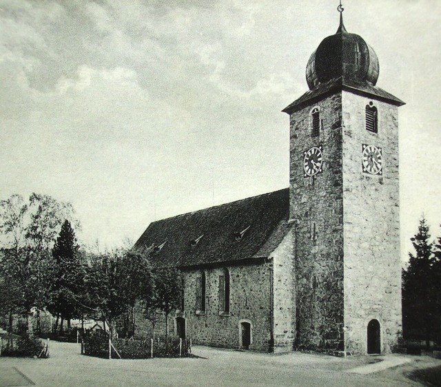 Das Kirchenschiff war frher nach Oste... erfolgte durch den alten Glockenturm.  | Foto: Repro Friedbert Zapf