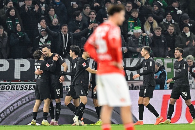 Gladbacher Jubel in Mainz: Der FSV bleibt Tabellenletzter.  | Foto: Uwe Anspach/dpa