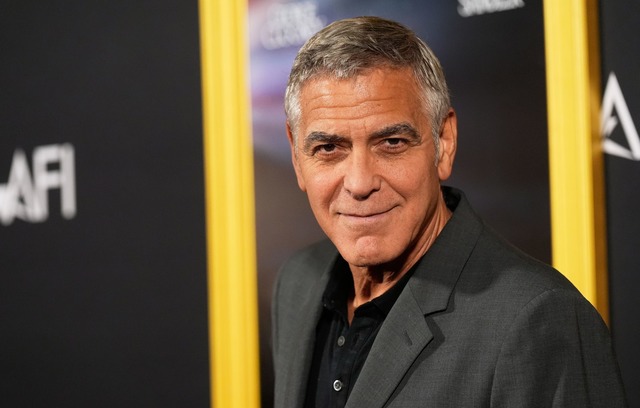 George Clooney lebt mit seiner Familie in Frankreich. (Archivbild)  | Foto: Chris Pizzello/Invision/AP/dpa