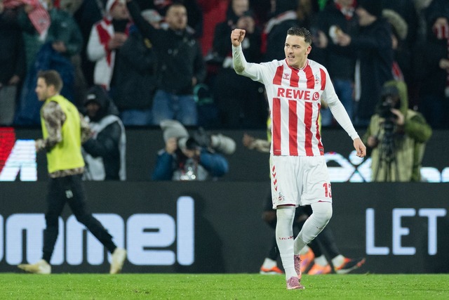 El Mala jubelt &uuml;ber sein Tor zum 1:0.  | Foto: Rolf Vennenbernd/dpa