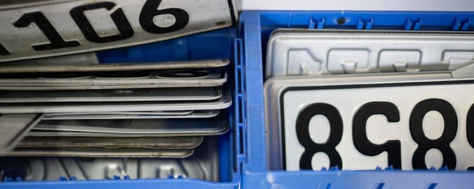 Polizei Emmendingen ermittelt nach Kennzeichendiebstahl in Riegel am Kaiserstuhl