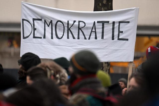 Aus der Geschichte lernen: Bei den Friesenheimer Gesprchen ging's um die Demokratie unter Druck