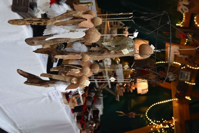 Glhwein, Kunsthandwerk und internationale Kstlichkeiten: Der Weihnachtsmarkt hat am Wochenende fr eine festliche Atmosphre in Gundelfingen gesorgt.