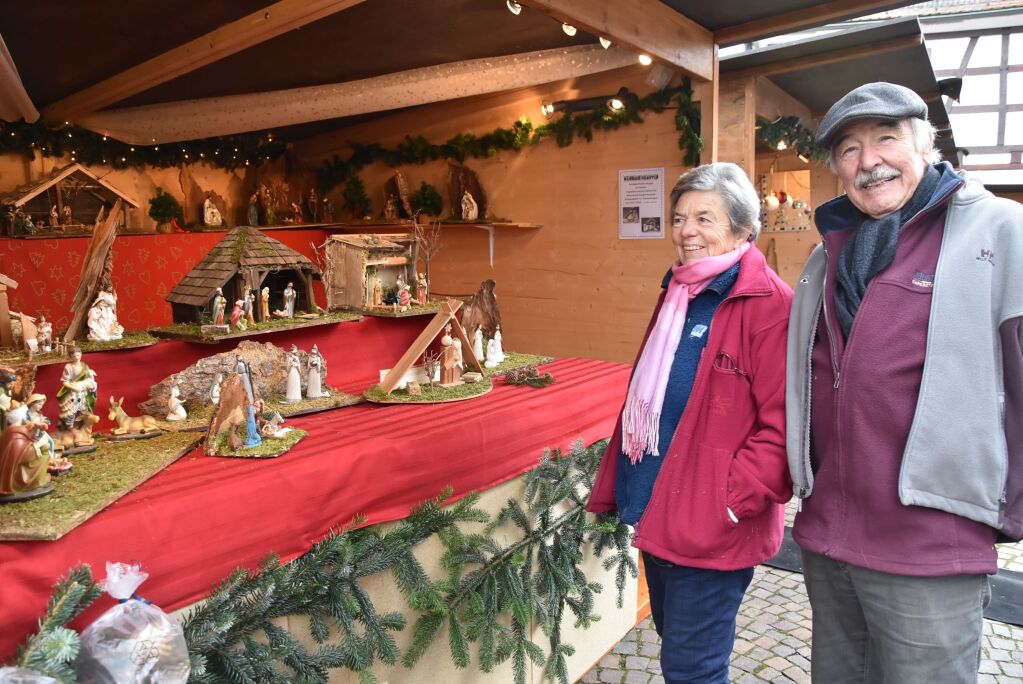 Wunderschne Krippen gab es auf dem Weihnachtsmarkt in Gundelfingen zu kaufen.