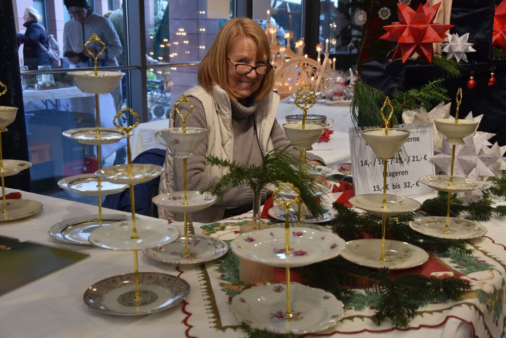 Glhwein, Kunsthandwerk und internationale Kstlichkeiten: Der Weihnachtsmarkt hat am Wochenende fr eine festliche Atmosphre in Gundelfingen gesorgt.
