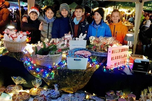 Hunderte Besucher kommen zum Adventsbasar des Breisacher Gymnasiums