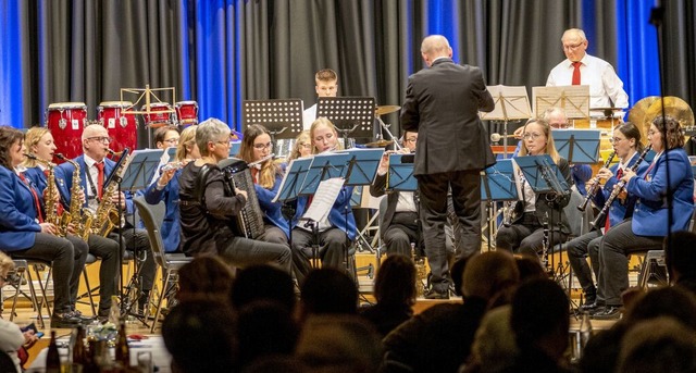 Die Stadtmusik Schopfheim begeistert mit einem fulminanten Weihnachtskonzert. | Foto: Paul Eischet Die Stadtmusik Schopfheim begeistert mit einem fulminanten Weihnachtskonzert. | Foto: Paul Eischet