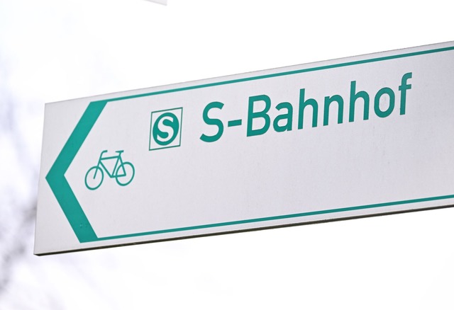 Reisende im S-Bahn-Verkehr brauchen Geduld. (Symbolbild)  | Foto: Bernd Wei&szlig;brod/dpa