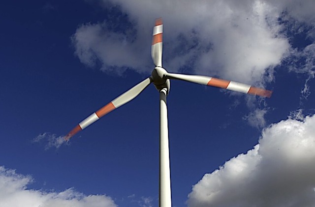 Ein Windrad  | Foto: Arne Dedert (dpa)