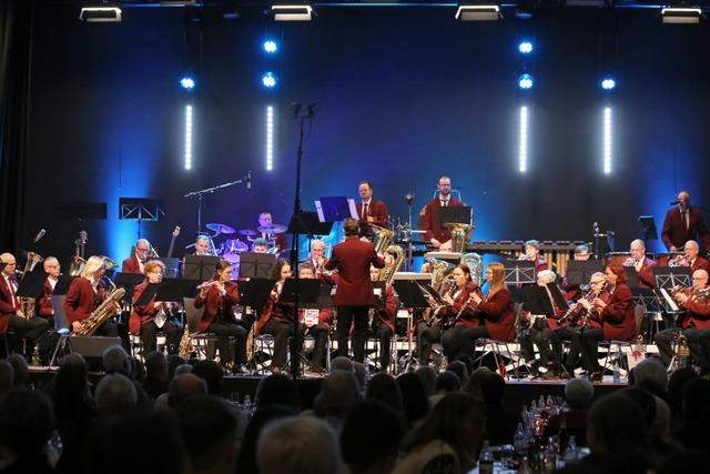 "Best of Klauskonzert": Musikverein Altdorf zeigt beim Jahreskonzert die Vielfalt der Blasmusik