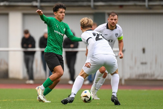 An vier Treffern beteiligt: Marco Schw...iler  Neo Metzger und Sandro Samardzic  | Foto: Gerd Grndl