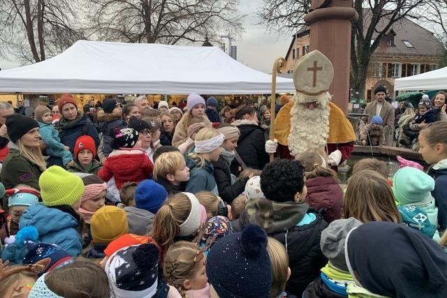 Dreitgiger Weihnachtsmarkt auf dem Gutshof: Ganz Umkirch im Weihnachtsmodus