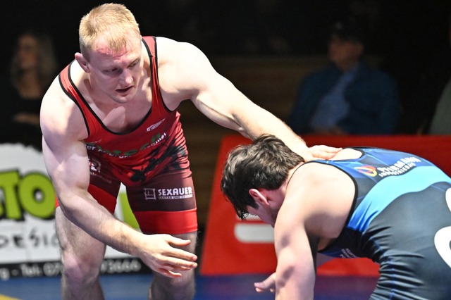 Lars Schfle (links) war einer von zwe...ie in Weingarten ihre Kmpfe gewannen.  | Foto: Achim Keller