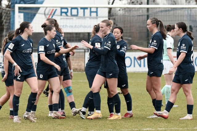 Die Sanderinnen freuen sich ber einen deutlichen 4:0-Heimsieg.  | Foto: Verein