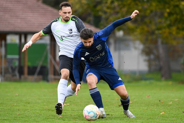 Doppelpack beim ersten Saisonsieg fr Murg: Francesco Lo Presti (rechts)  | Foto: Gerd Grndl