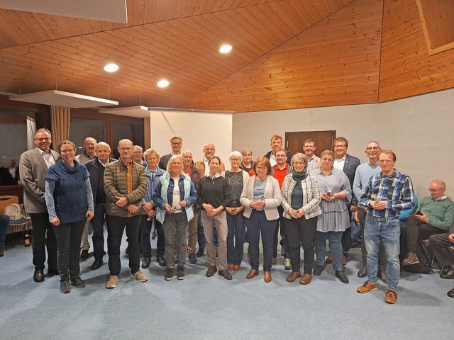 Die  32 gewhlten Katholikinnen und Ka...ei der Wahl zum Pfarreirat im Oktober.  | Foto: Dekanat Neustadt