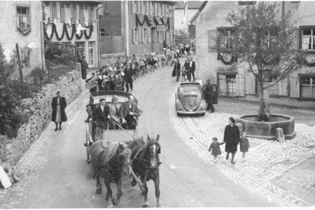 Als Leo Wohleb mit den Lffingern die Wiederverleihung der Stadtrechte feierte
