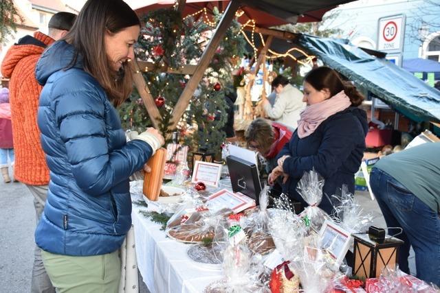 SPD-Ortsverein Lffingen hinterfragt Stand der CDU auf dem Weihnachtsmarkt und fordert Gleichberechtigung