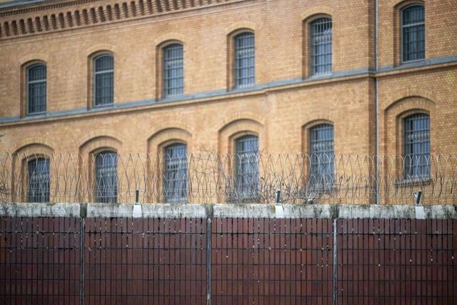 Wer arbeitet alles in einem Gefngnis?