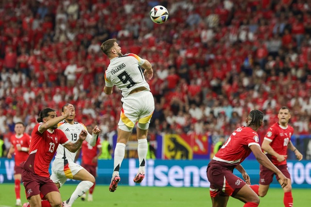 Niclas F&uuml;llkrug trifft bei der EM...um 1:1 gegen die Schweiz. (Archivbild)  | Foto: Christian Charisius/dpa
