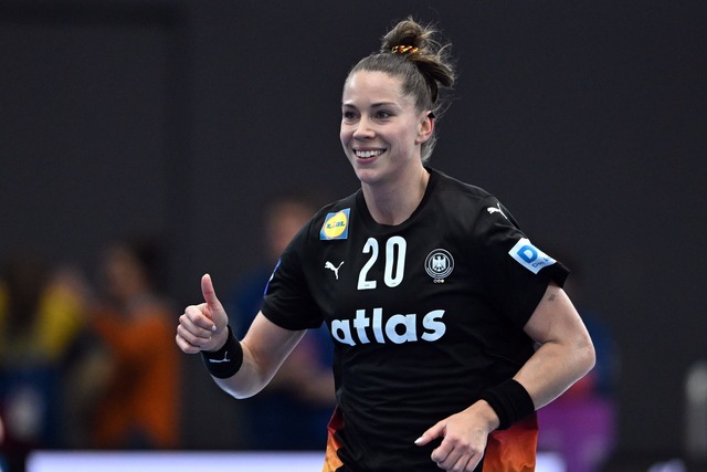 Geh&ouml;rt zu den Publikumslieblingen: R&uuml;ckraumspielerin Emily Vogel.  | Foto: Federico Gambarini/dpa