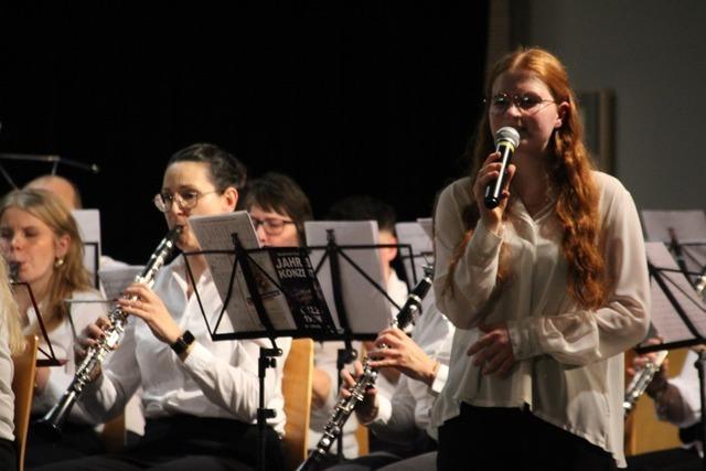 Gelungene Premiere am Taktstock: So war's beim Jahreskonzert des Musikvereins Krzell