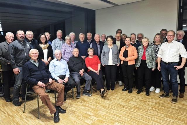 Altstadtrte verfolgen bei Weihnachtsessen in Weil am Rhein aktuelle Stadtprojekte