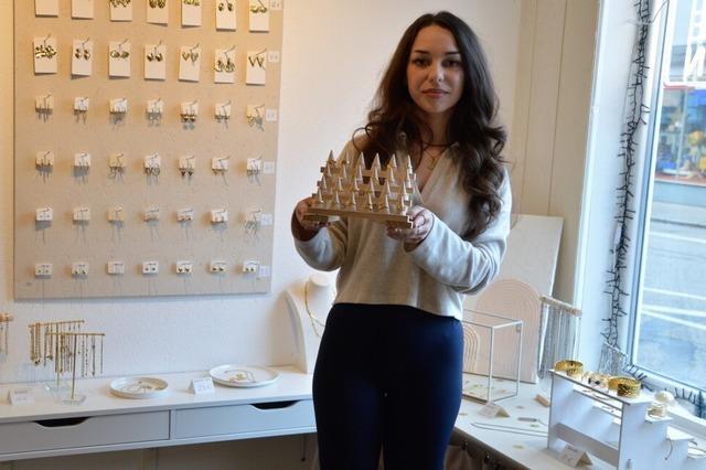 Modeschmuck und Geschenkideen: Die 22-jhrige Eileen Roser bringt Funkeln nach Schopfheim