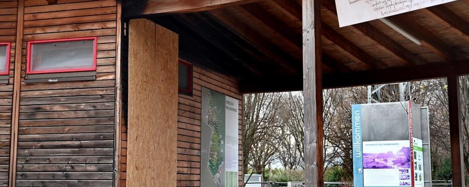 Mundenhof-Eingang angezndet – Sachbeschdigung im Freiburger Tiergehege