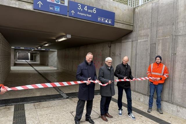 Am Mllheimer Bahnhof ist die Personenunterfhrung komplett und der neue, groe Parkplatz-West erffnet